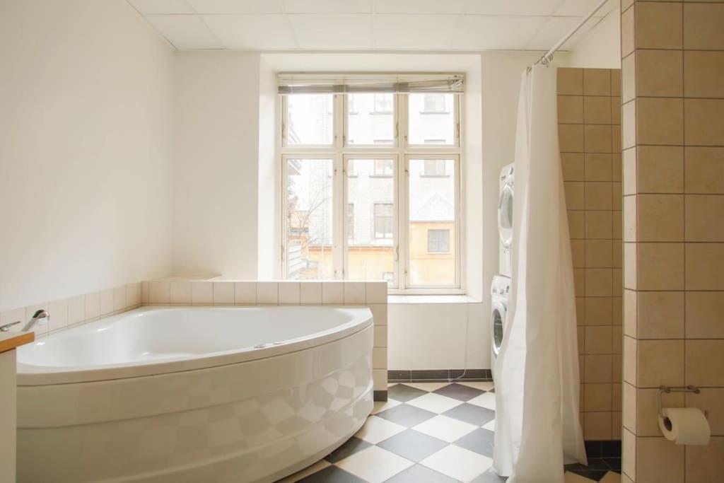 Large & Bright 3Br Apartment W Whirlpool Near Metro Copenhaga Exterior foto