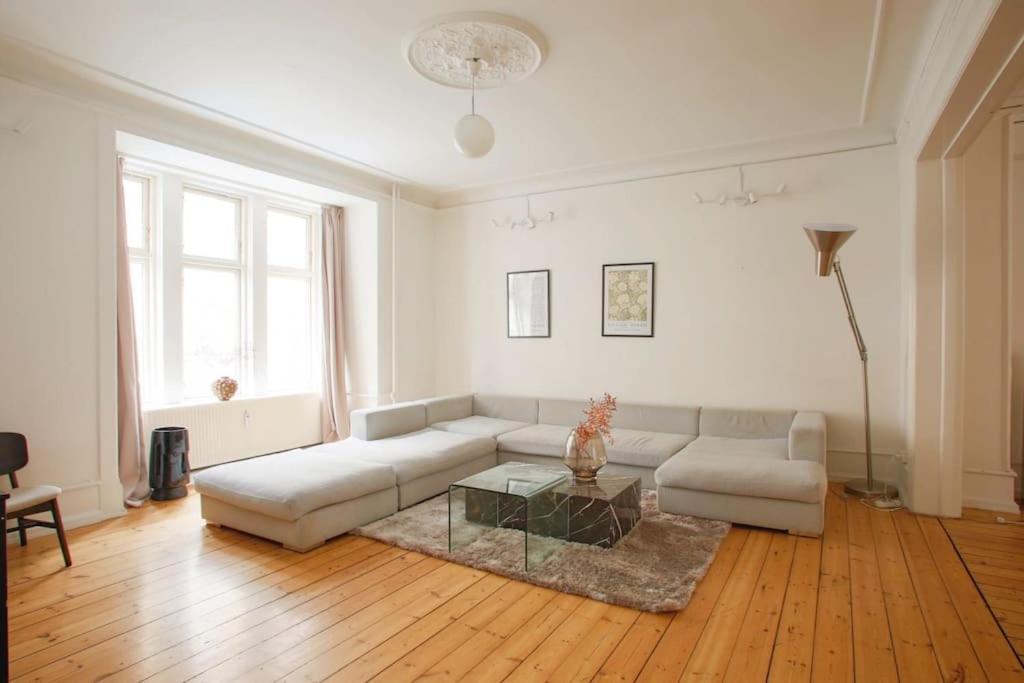 Large & Bright 3Br Apartment W Whirlpool Near Metro Copenhaga Exterior foto